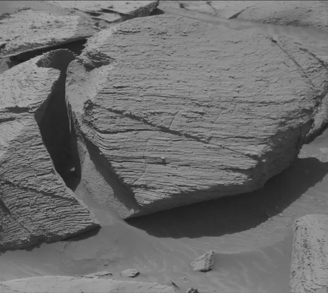 Sol 4398: Mast Camera (Mastcam)