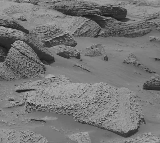 Sol 4398: Mast Camera (Mastcam)