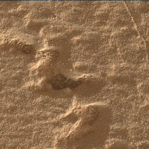 Sol 4416: Mars Hand Lens Imager (MAHLI)