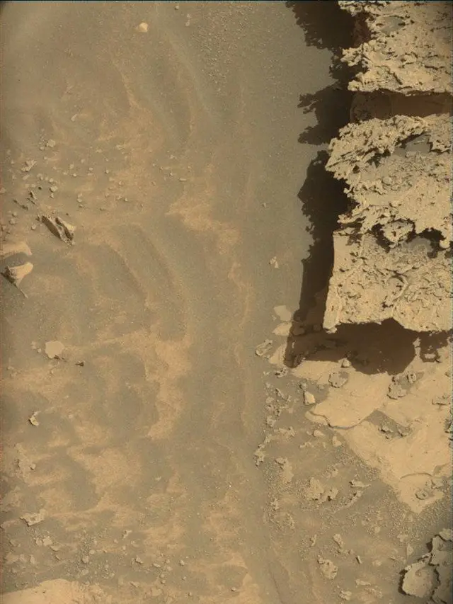 Sol 4417: Mast Camera (Mastcam)