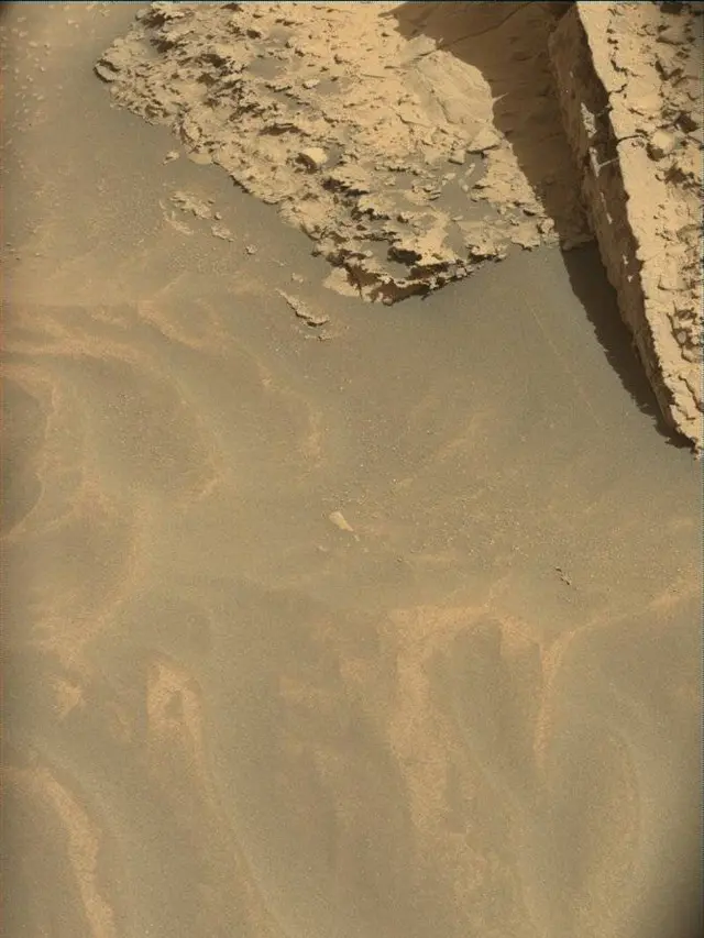 Sol 4417: Mast Camera (Mastcam)