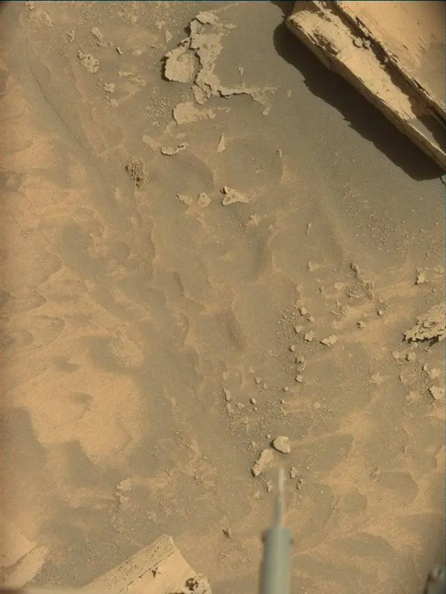 Sol 4417: Mast Camera (Mastcam)