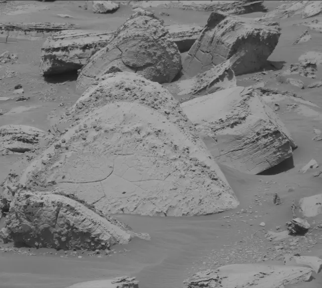 Sol 4417: Mast Camera (Mastcam)