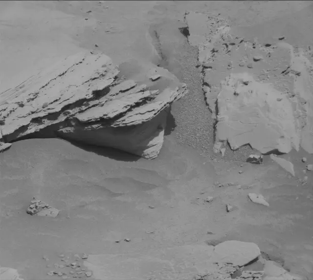 Sol 4425: Mast Camera (Mastcam)