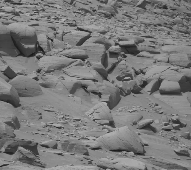 Sol 4427: Mast Camera (Mastcam)