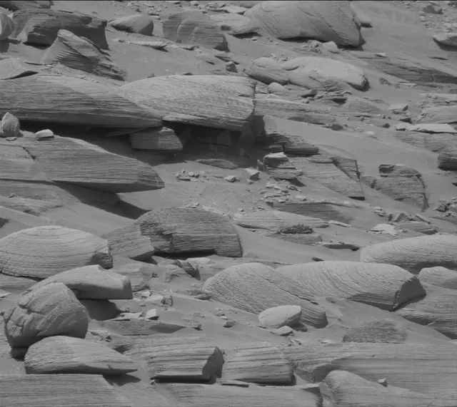 Sol 4427: Mast Camera (Mastcam)