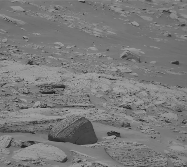 Sol 4427: Mast Camera (Mastcam)