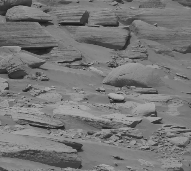 Sol 4427: Mast Camera (Mastcam)