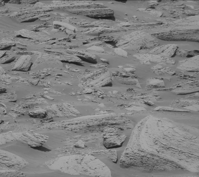 Sol 4427: Mast Camera (Mastcam)