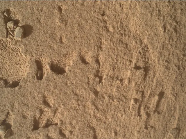 Sol 4428: Mars Hand Lens Imager (MAHLI)