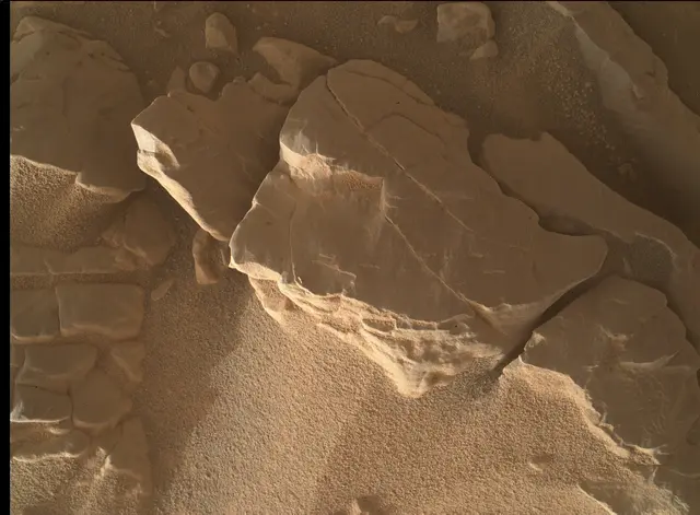 Sol 4431: Mars Hand Lens Imager (MAHLI)