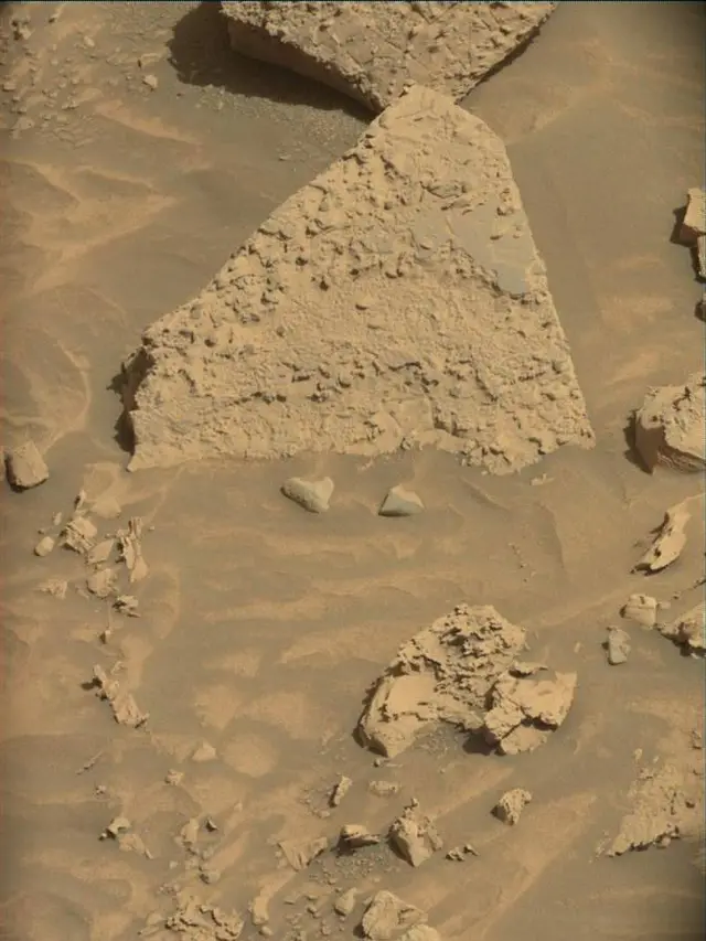 Sol 4435: Mast Camera (Mastcam)