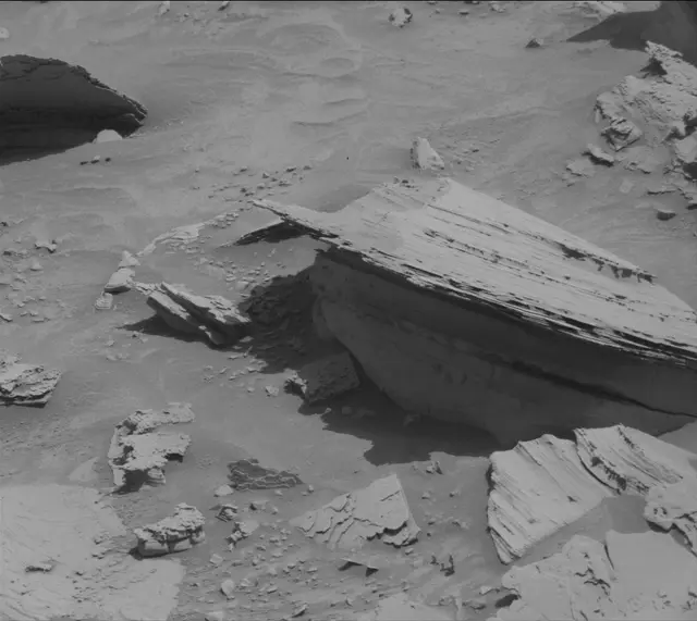 Sol 4437: Mast Camera (Mastcam)