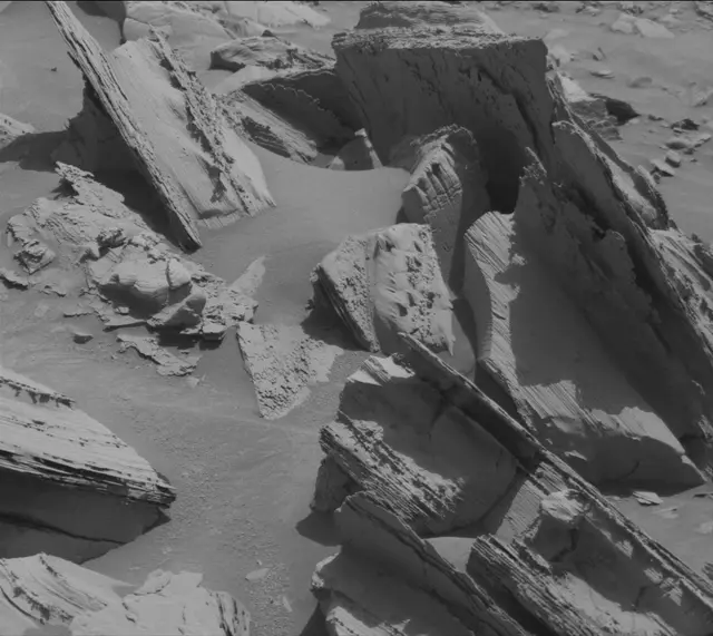 Sol 4437: Mast Camera (Mastcam)