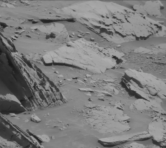 Sol 4437: Mast Camera (Mastcam)