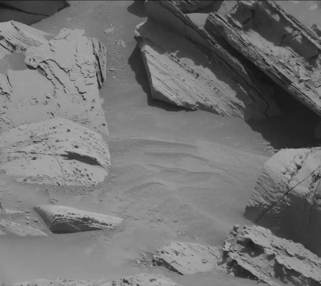 Sol 4437: Mast Camera (Mastcam)