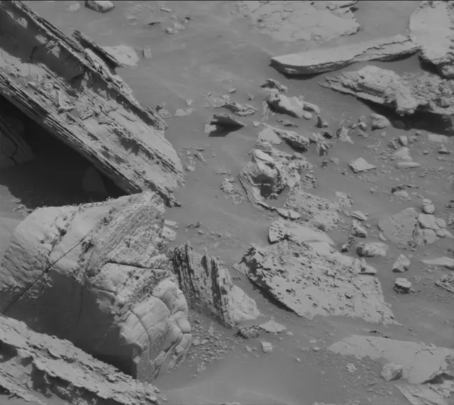 Sol 4437: Mast Camera (Mastcam)