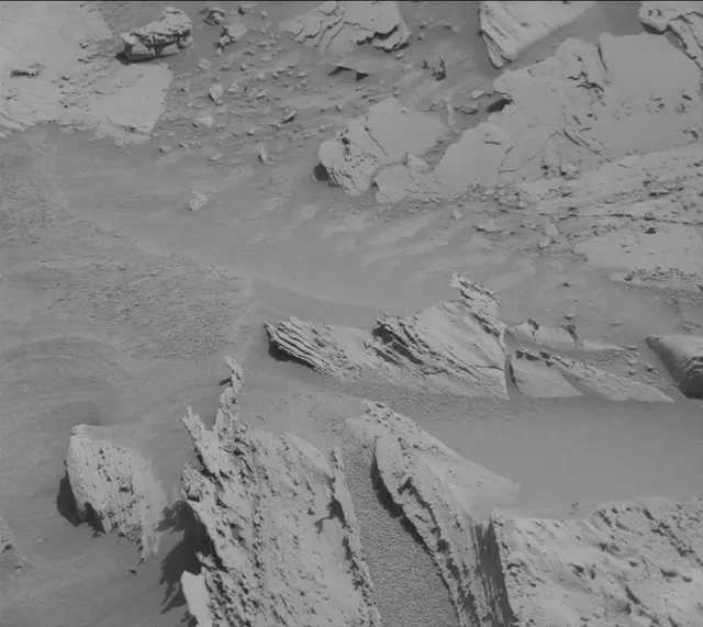 Sol 4437: Mast Camera (Mastcam)