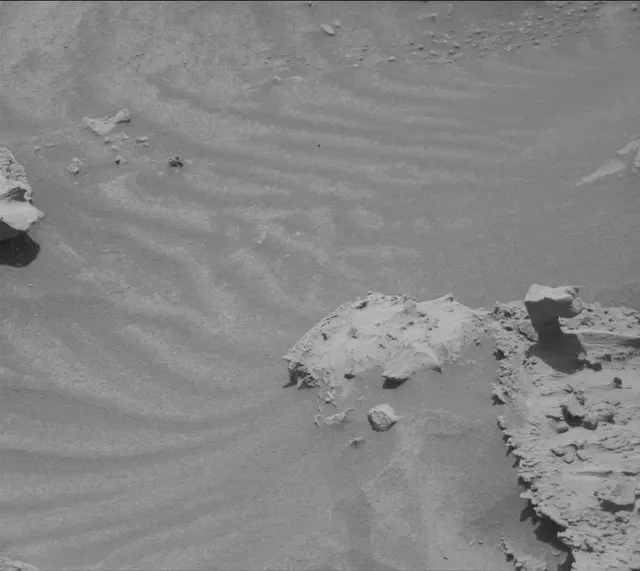 Sol 4439: Mast Camera (Mastcam)