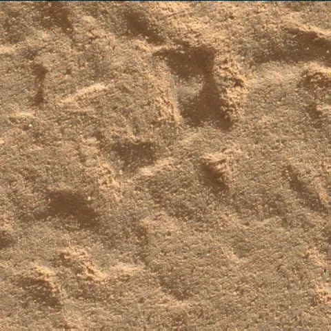 Sol 4441: Mars Hand Lens Imager (MAHLI)