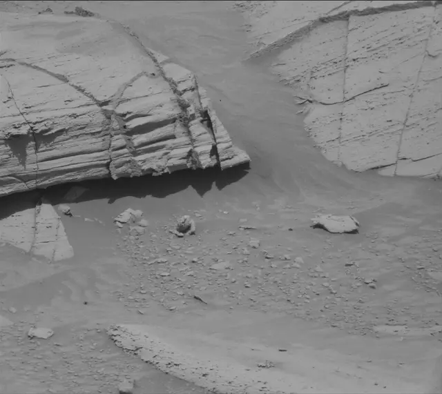 Sol 4443: Mast Camera (Mastcam)