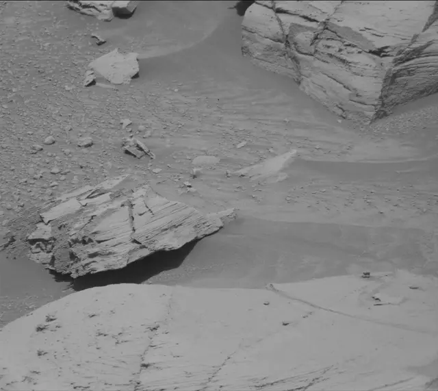Sol 4443: Mast Camera (Mastcam)