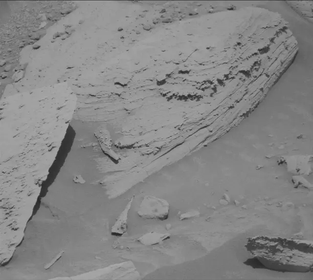 Sol 4443: Mast Camera (Mastcam)