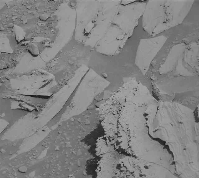 Sol 4443: Mast Camera (Mastcam)