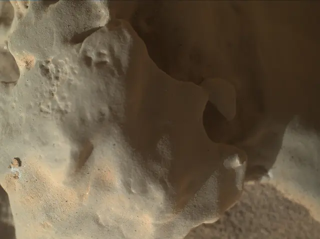 Sol 4443: Mars Hand Lens Imager (MAHLI)