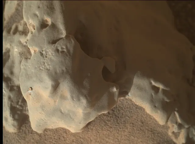 Sol 4443: Mars Hand Lens Imager (MAHLI)