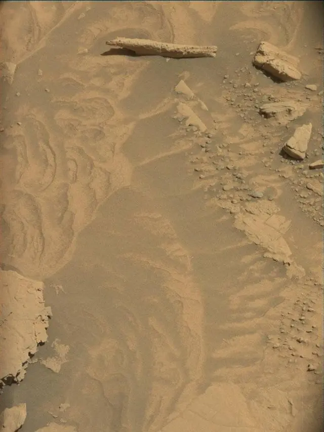 Sol 4449: Mast Camera (Mastcam)