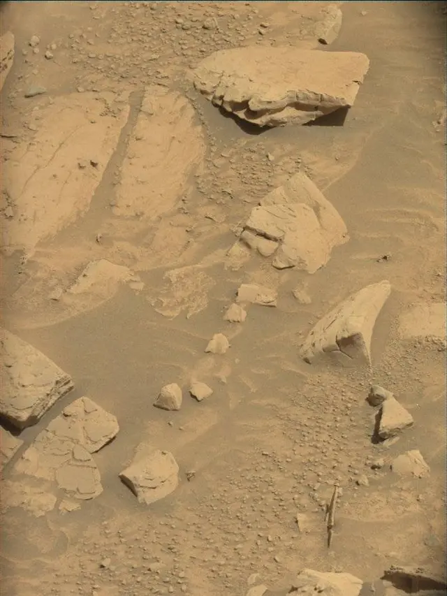 Sol 4449: Mast Camera (Mastcam)