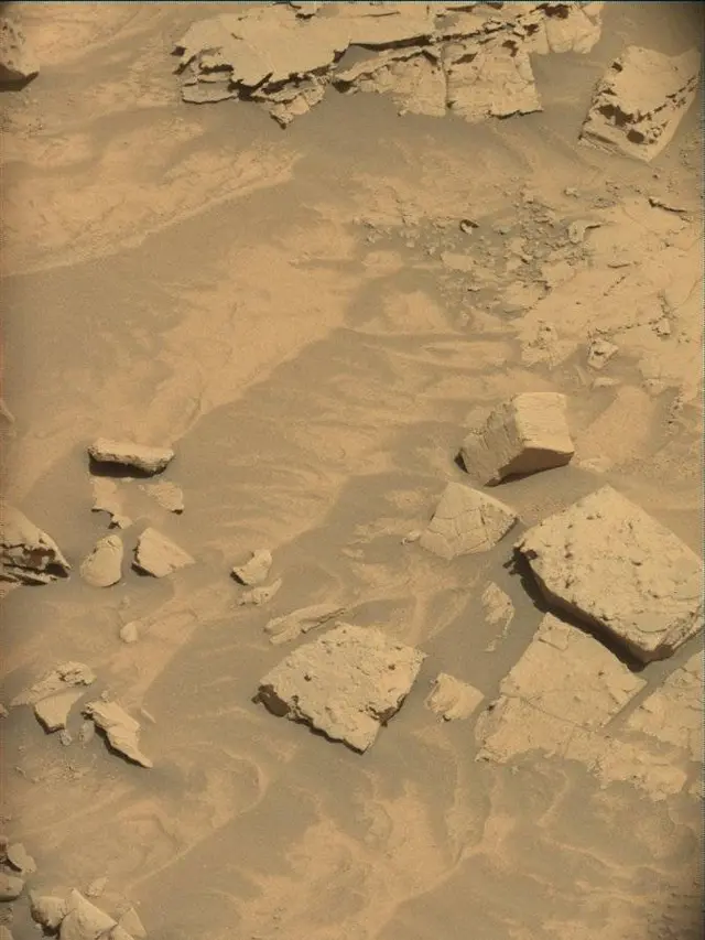 Sol 4449: Mast Camera (Mastcam)