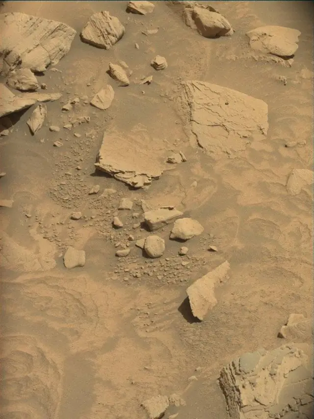 Sol 4449: Mast Camera (Mastcam)
