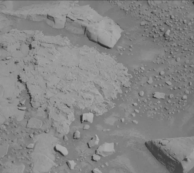 Sol 4449: Mast Camera (Mastcam)