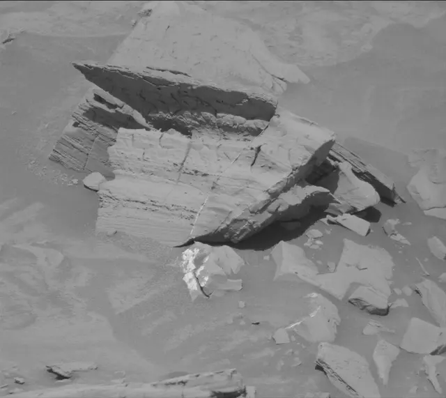 Sol 4449: Mast Camera (Mastcam)
