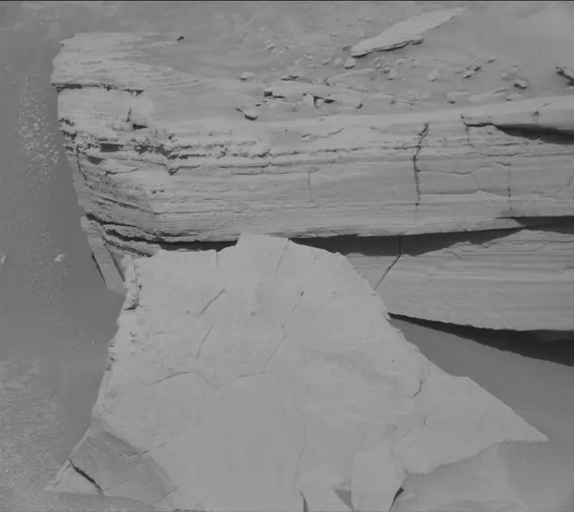 Sol 4449: Mast Camera (Mastcam)