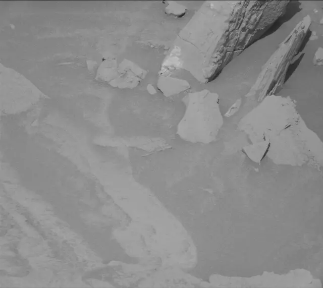 Sol 4449: Mast Camera (Mastcam)