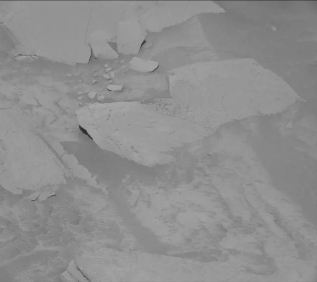 Sol 4449: Mast Camera (Mastcam)