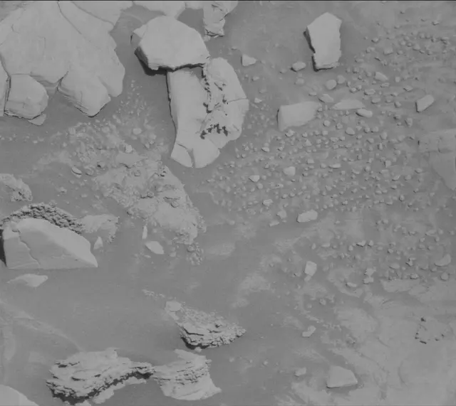Sol 4449: Mast Camera (Mastcam)