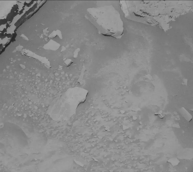 Sol 4449: Mast Camera (Mastcam)