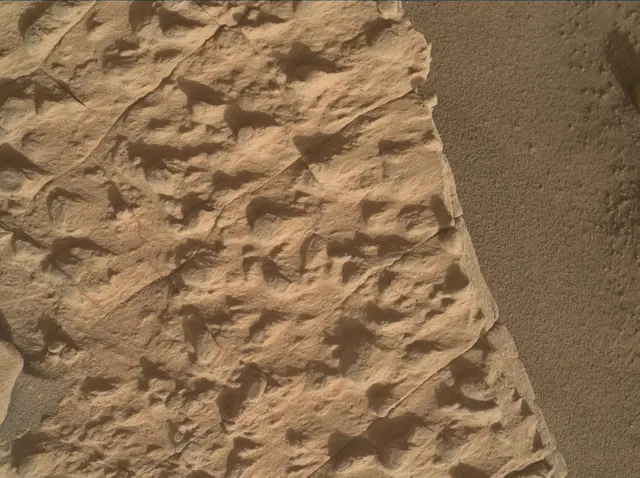 Sol 4455: Mars Hand Lens Imager (MAHLI)