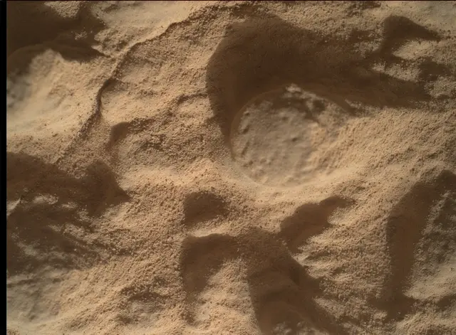 Sol 4455: Mars Hand Lens Imager (MAHLI)