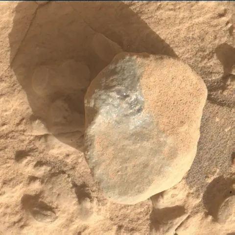 Sol 4455: Mars Hand Lens Imager (MAHLI)