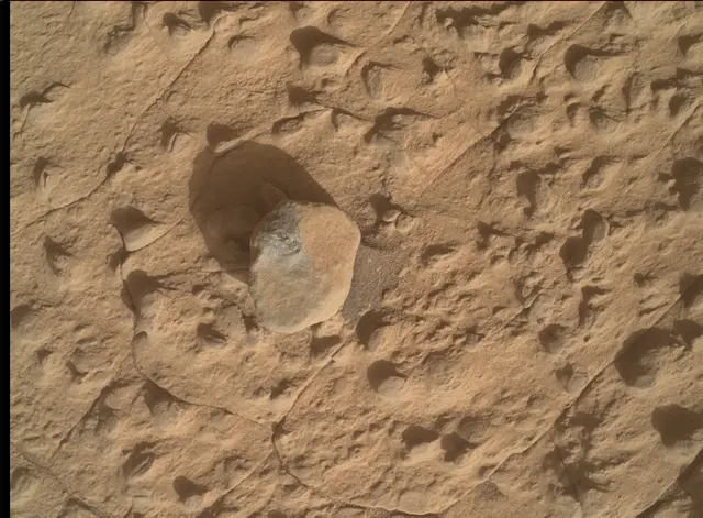 Sol 4455: Mars Hand Lens Imager (MAHLI)