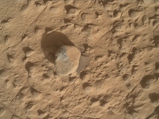 Sol 4455: Mars Hand Lens Imager (MAHLI)