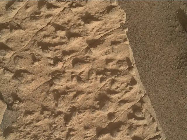 Sol 4456: Mars Hand Lens Imager (MAHLI)