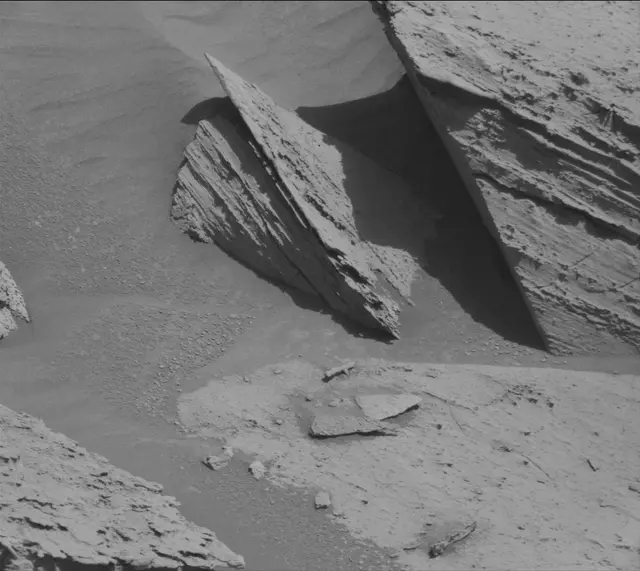 Sol 4464: Mast Camera (Mastcam)