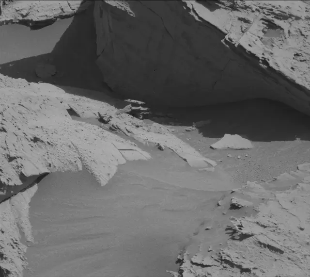 Sol 4464: Mast Camera (Mastcam)