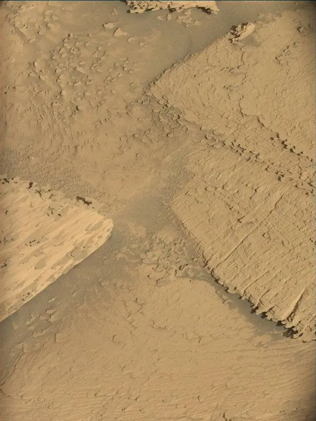 Sol 4466: Mast Camera (Mastcam)